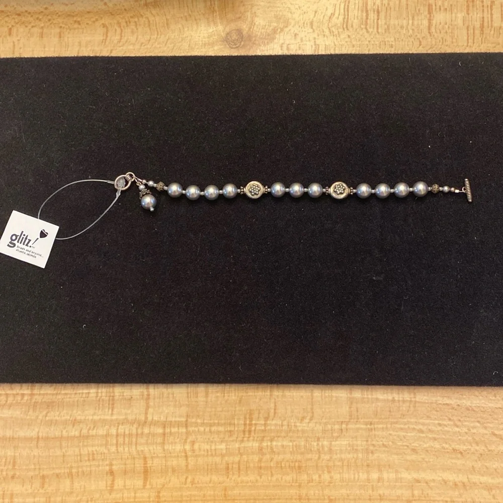 Handcrafted Glitz beads and beyond - faux silver pearls & sterling beads - Picture 4 of 4